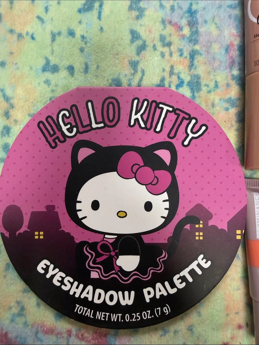Make up lot Hello Kitty Pink Eyeshadow Palette with Multicolor Shimmer Shades